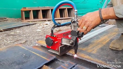 PUG PLASMA GAS CUTTING MACHINE