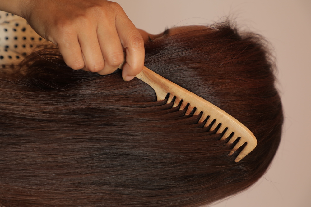 Pocket hair comb By ASPIRE ORALCARE P. LTD.