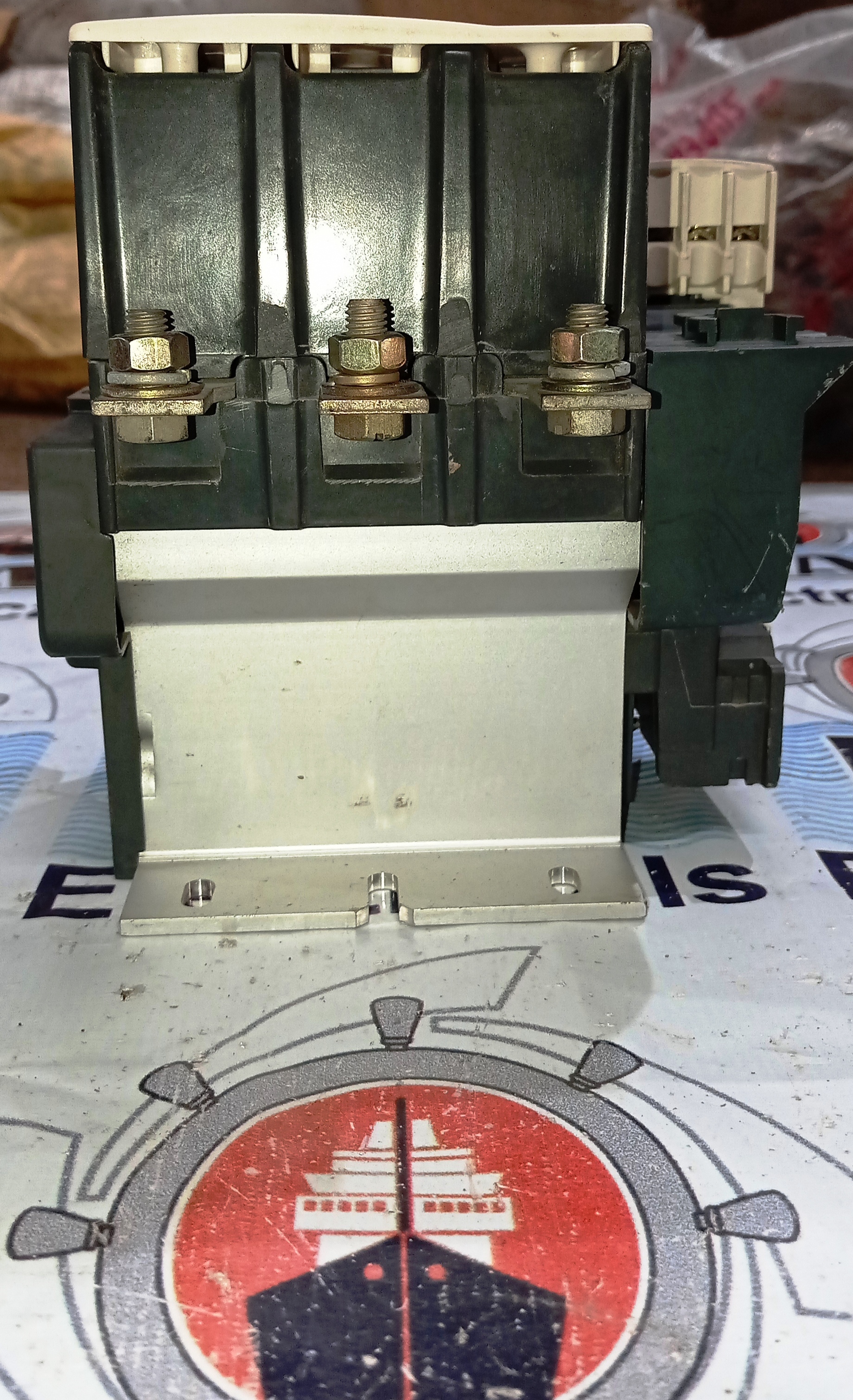 SCHNEIDER LC1F185 CONTACTOR