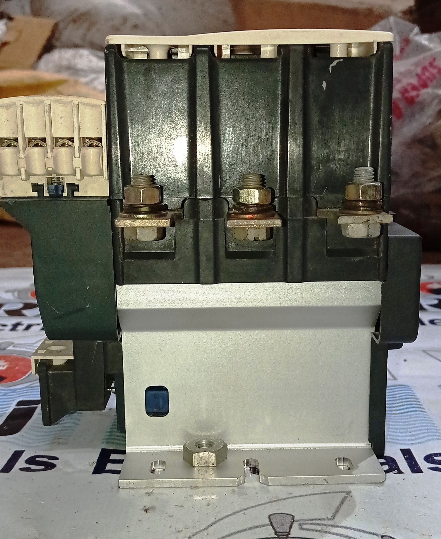 SCHNEIDER LC1F185 CONTACTOR