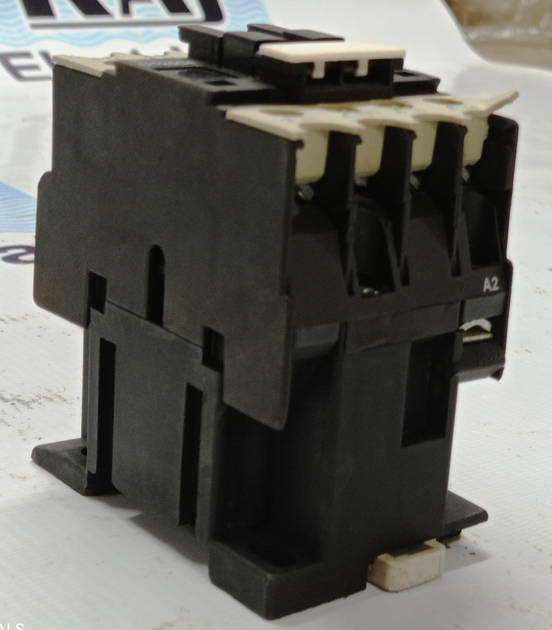 TELEMECANIQUE TC1D12004 CONTACTOR