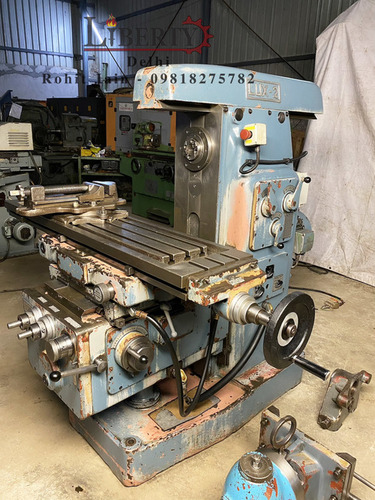 Universal Milling Machine