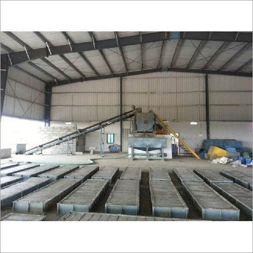 Semi-Automatic Mini Clc Brick Making Machine Capacity: 10 M3/Hr