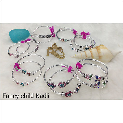 Baby silver hot sale bangles design