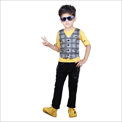Boys Half Sleeve T Shirt With Pant