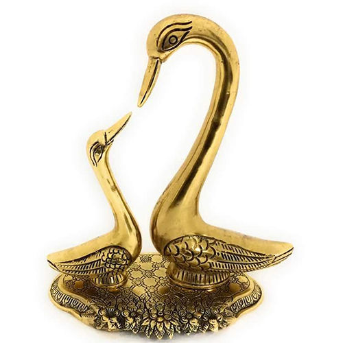 Kissing Duck Metal Showpiece