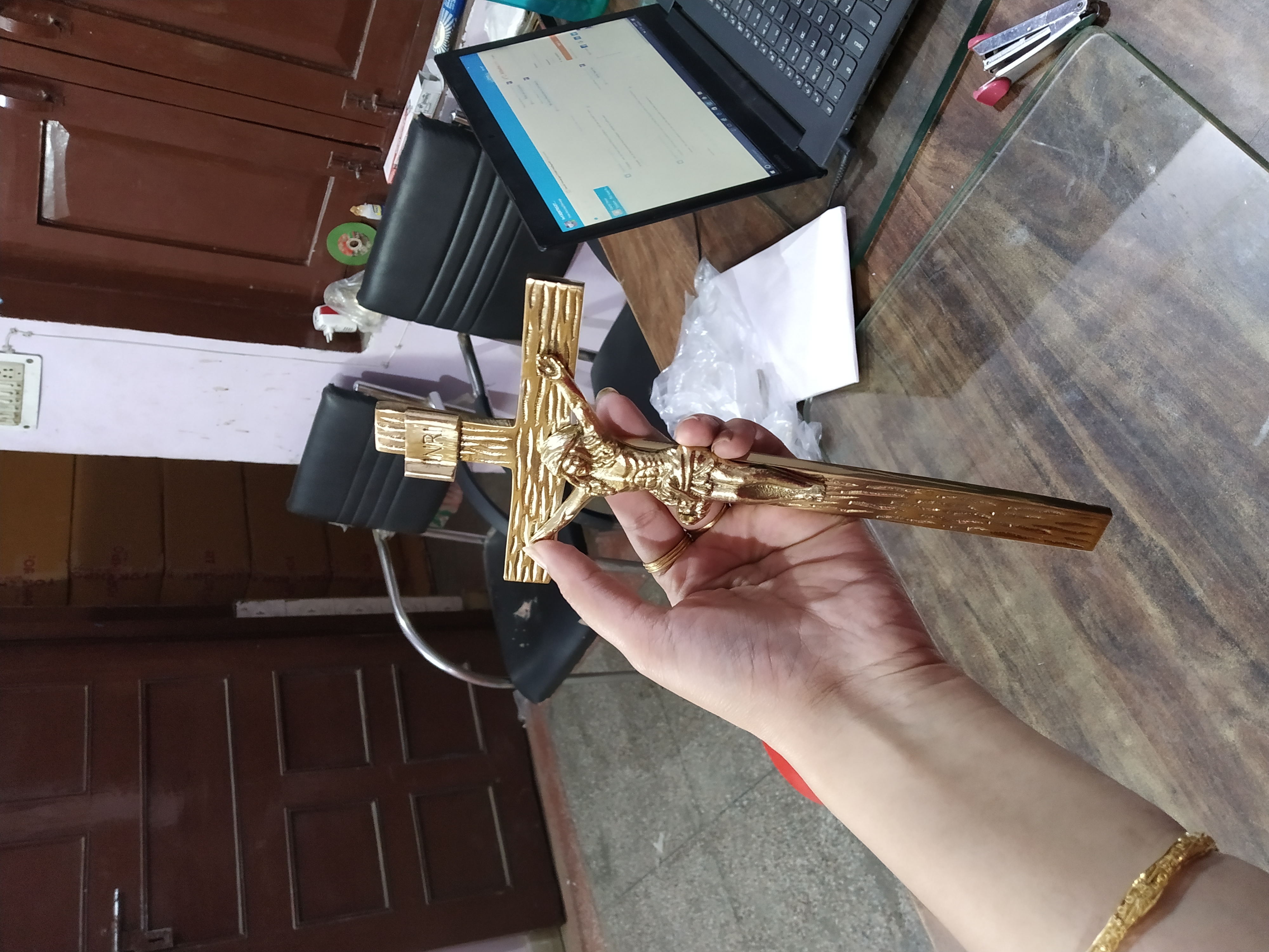 BRASS WALL HANGING CROSS WITH JESUS CROSS CRUICIFIX CHURCH SUPPLIES