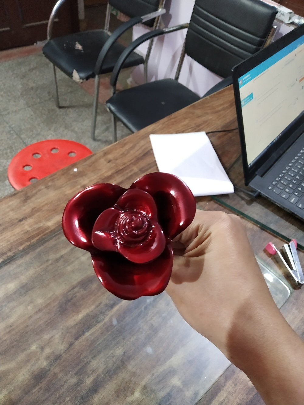 ROSE BUD KEEPSAKE URN WITH BLACK VELVET BOX CHURCH SUPPLIES