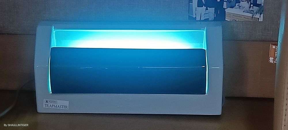 Electric Plastic Flying Insect Trapper