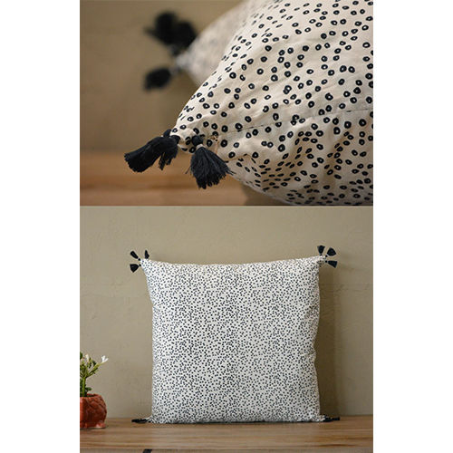 3 Tassel Bunch Corner Cushion Cover