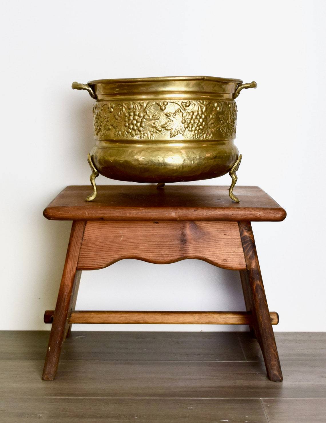 BRASS GRAPES ENGRAVED PLANTER