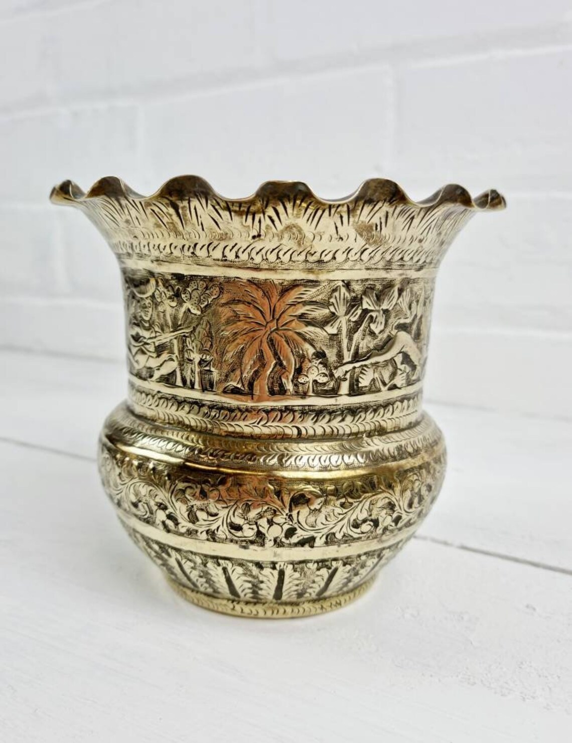 BRASS GRAPES ENGRAVED PLANTER
