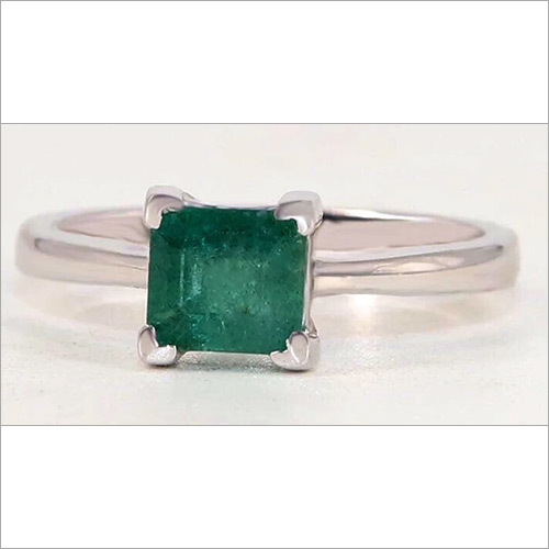 925 Sterling silver white gold rhodium Beautiful ring set with Natural Emerald