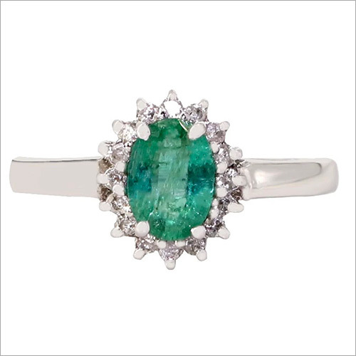 925 Sterling silver white gold rhodium Beautiful ring set with Natural Emerald and natural diamonds