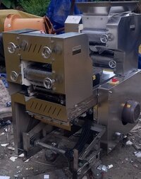 Chowmein Making Machine - Stainless Steel, Vertical Mount Design | Automatic Plc Control, Green Finish, 220/440v Voltage, 1-year Warranty