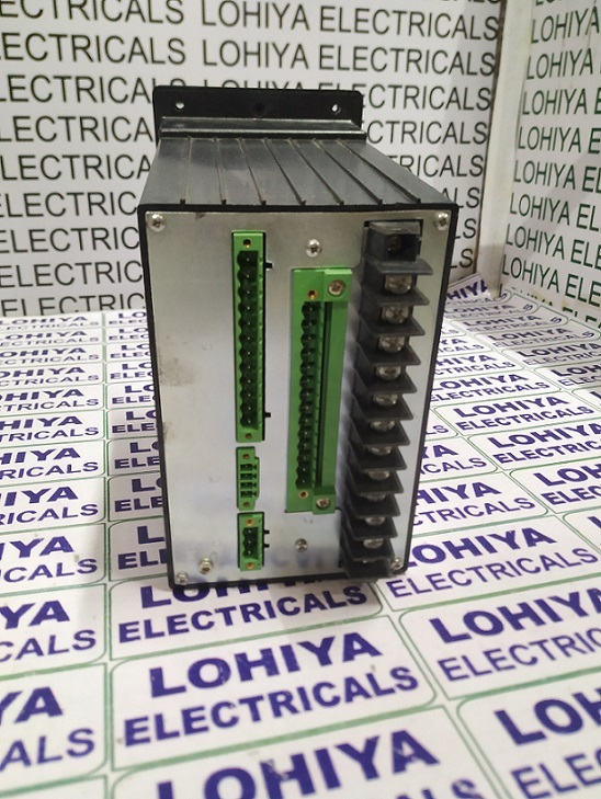 SIEMENS 7SR1003-1JA20-2DA0-Z/DDY20 RELAY