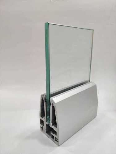Aluminum Glass Railing Application: Balcony