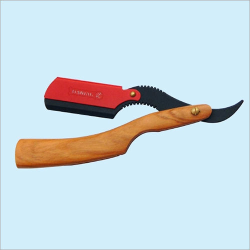 Danial Folding Razor With Wooden Handle