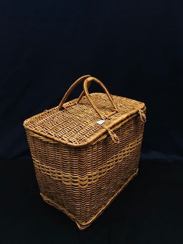 Picnic Basket Square Level Door 16 Inch