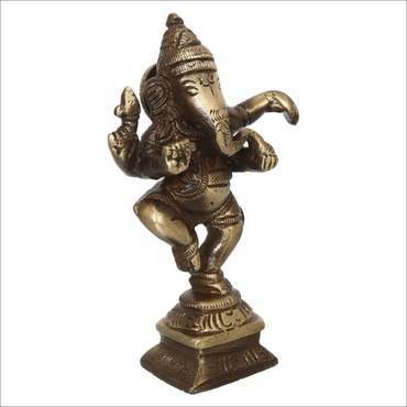 Polishing Diwali Decor Ganesha Statue Hand Made Lord Ganesha Idol
