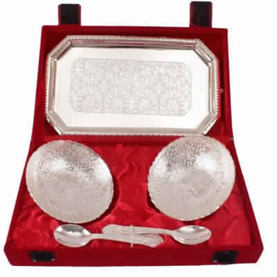 Set Of Silver Plated Tray With 2 Dish Bowls & 2 Spoons