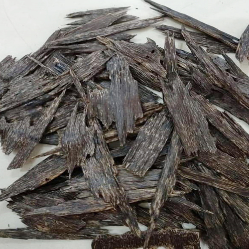Natural Agarwood Apari