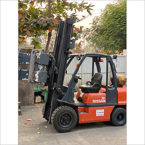 Nissan GX 30 Forklift