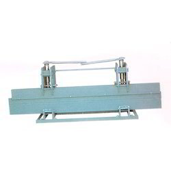 Hand Operated Sheet Bending Press - Metal, 7-8 Feet Length, Max Sheet Width 0-600 mm | Manual Operation, Production Capacity 1-6 Tons/Day, 1-Year Warranty