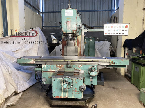 TOS 1600 mm x 400 mm Vertical Milling Machine