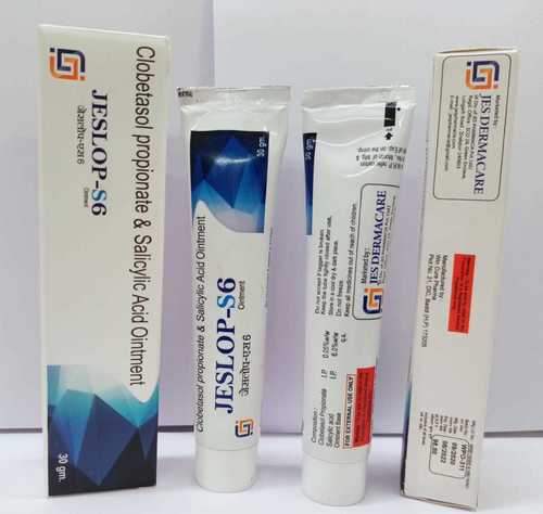 Clobetasol Propionate USP 0.05 w/w Salicylic Acid 6.0 w/w Ointment