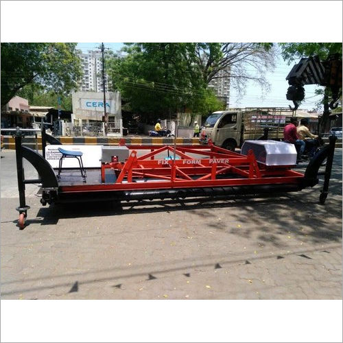 8 Hp Fixed Form Concrete Paver Machine Voltage: 420 Volt (V)