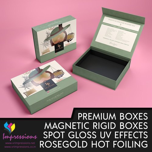 Rigid Box With Magnetic Flap