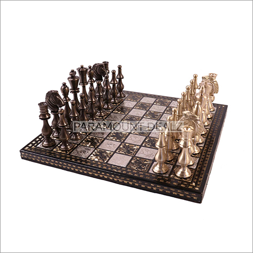 Brass Metal Heavy Design Shiny Silver And Black Color Luxury Chess Pieces and Board Combo Set