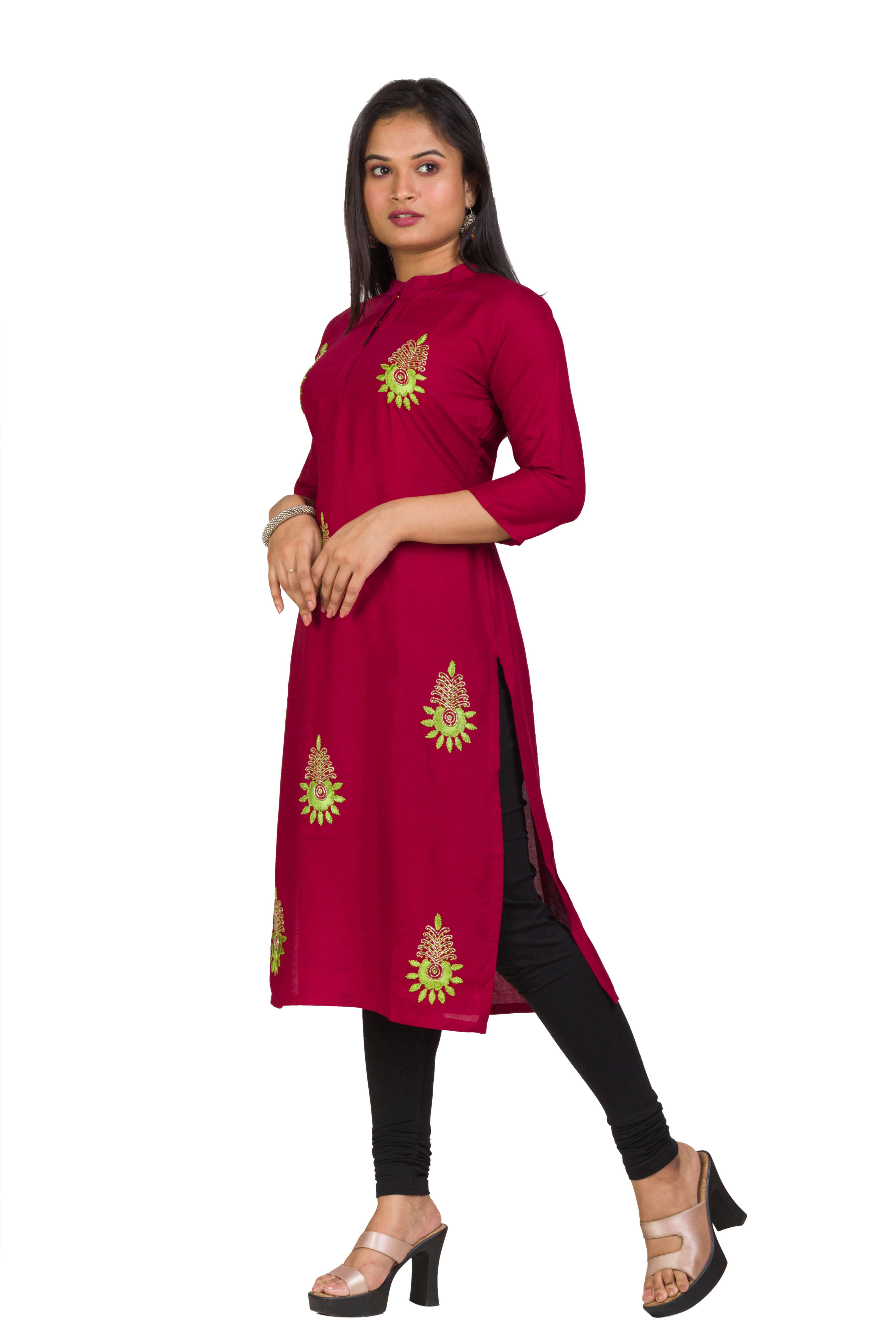 CutDana Hand Embroidery Cotton Rayon Kurti