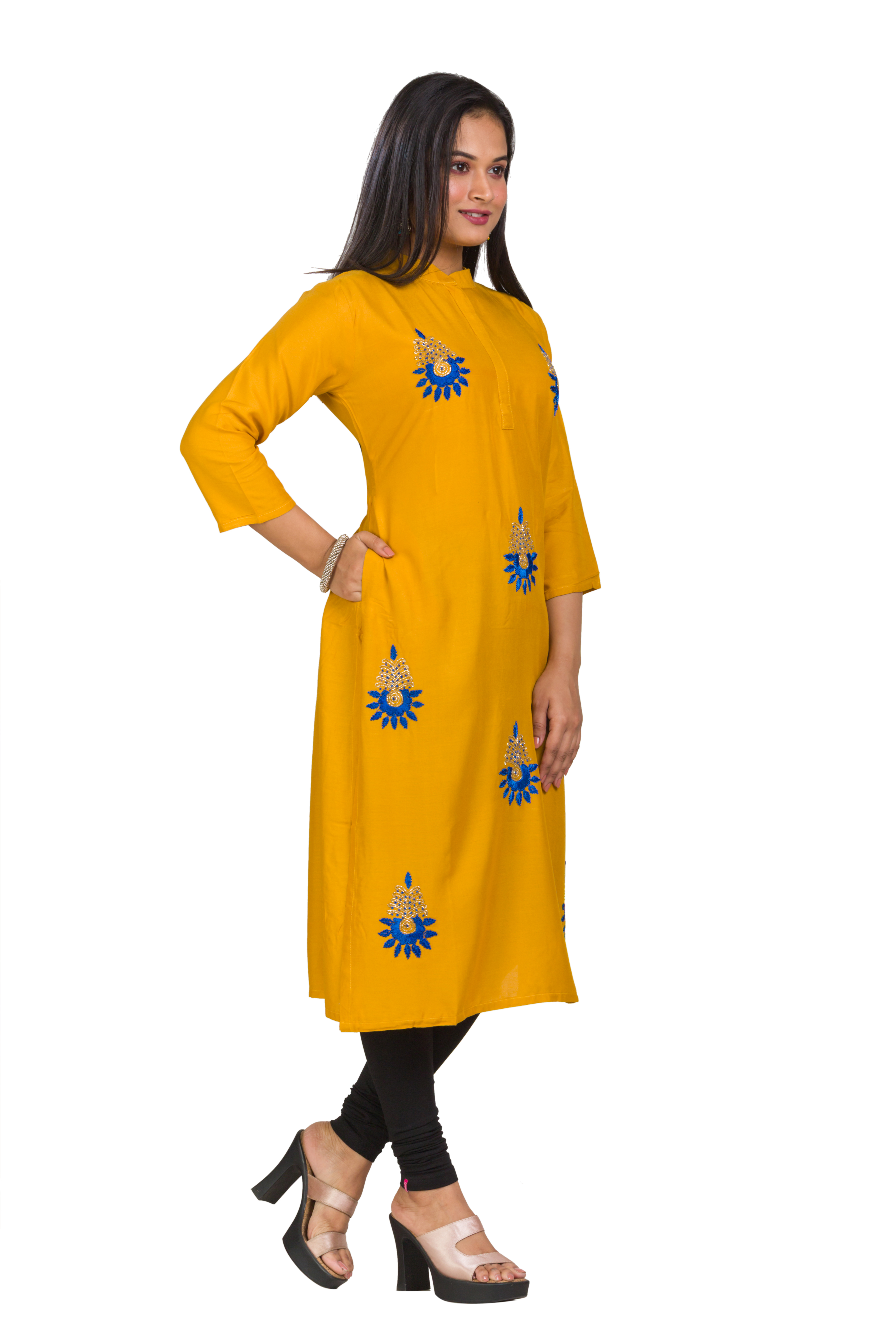 CutDana Hand Embroidery Cotton Rayon Kurti