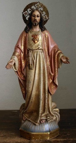 Jesus Statue 035