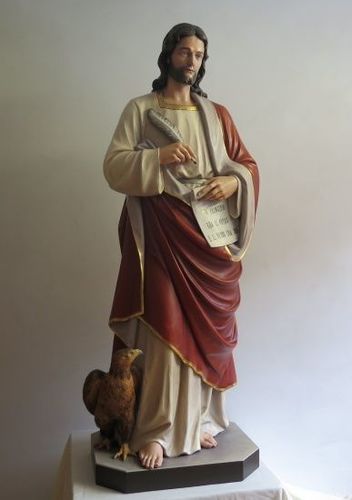 Jesus Statue 075