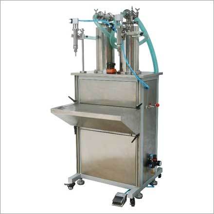 Semi Automatic Liquid Filling Machine