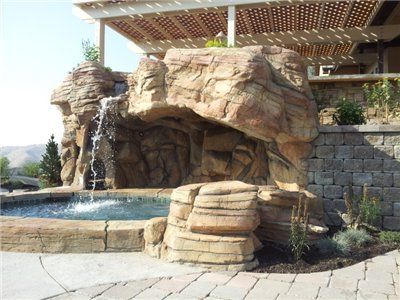  OUTDOOR WATER FOUNTAIN