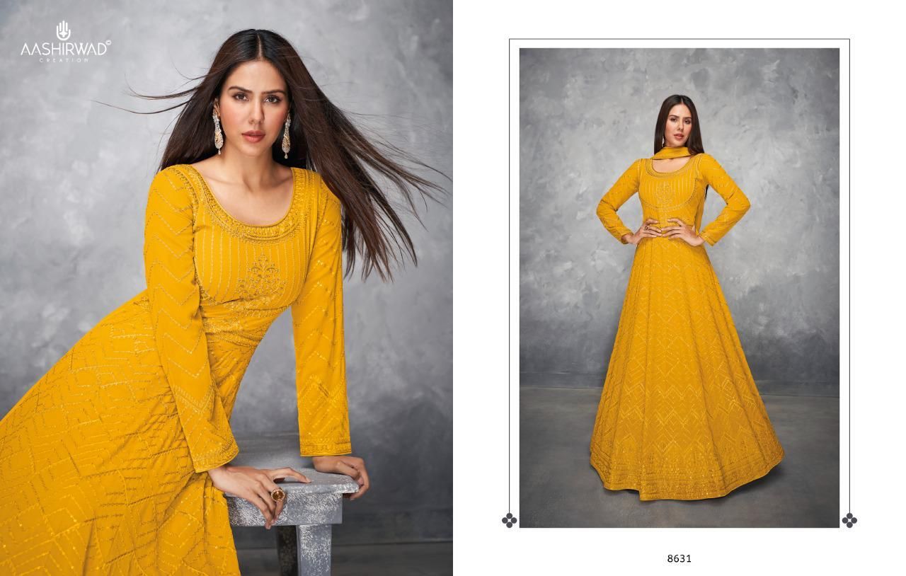 DESIGNER  GOWN