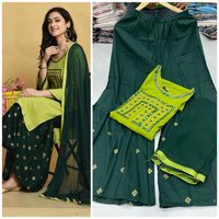 NEW DESIGNER COMELY KURTI FOR WOMEN FASHION