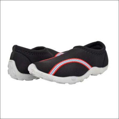 6x10  Black Red  Slip On Shoes