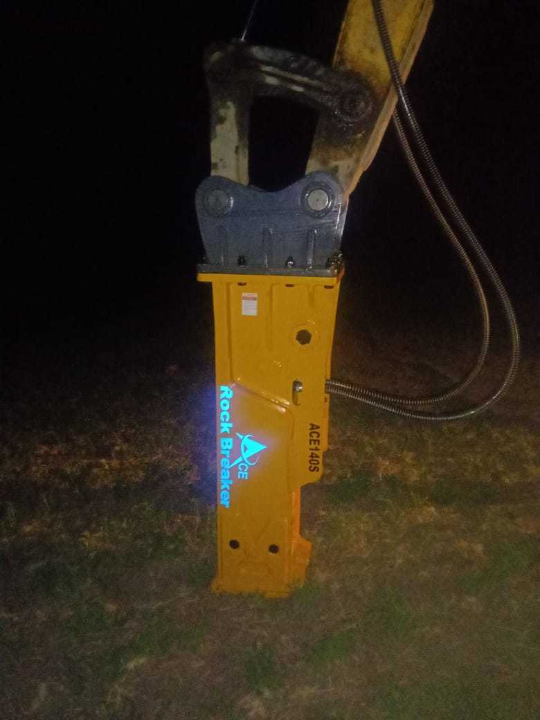 ACE 140S HYDRAULIC ROCK BREAKER