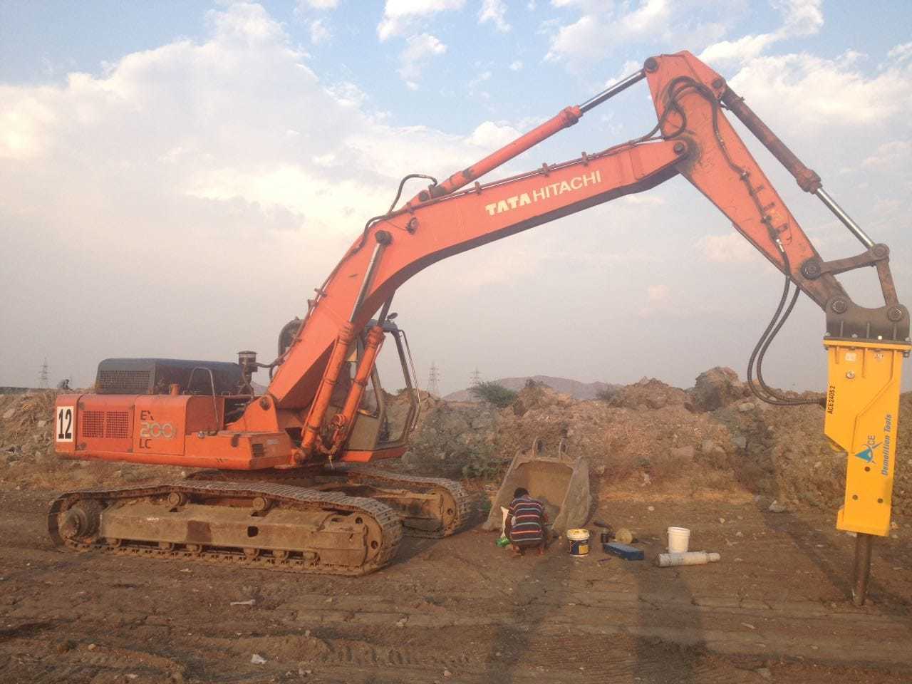 ACE 240S HYDRAULIC ROCK BREAKER