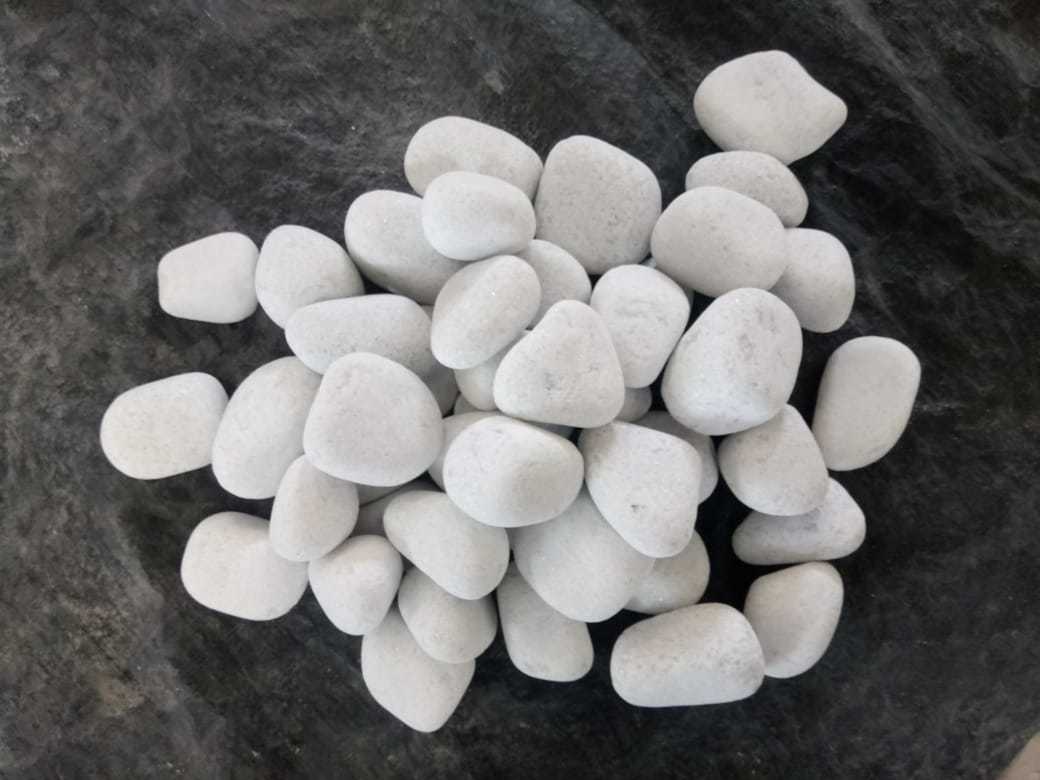 Pure white marble burnt round pebbles stones and dolomite pebbles stone tumble marble rocks