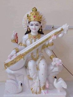 Durable Marble Saraswati Moorti