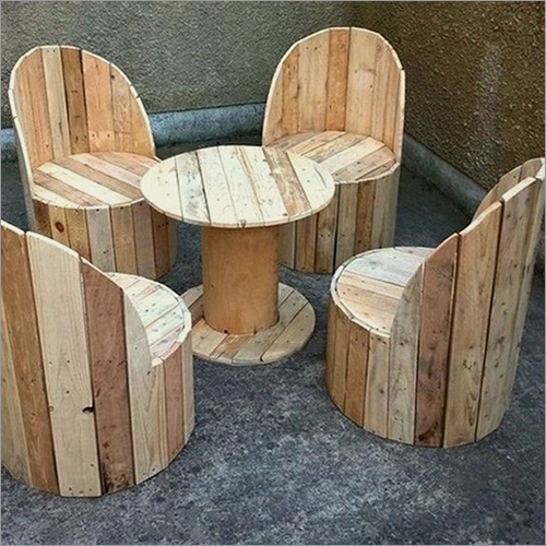 4 Wooden Chair Set With Table