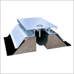 Curb Mounted Centering Bar