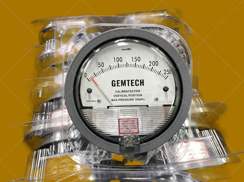 GEMTECH Differential Magnehelic Pressure Gauge Range 30-0-30 Pascals