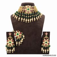 Kundan Necklace Set With Mang Tikka With Pearl Hanging